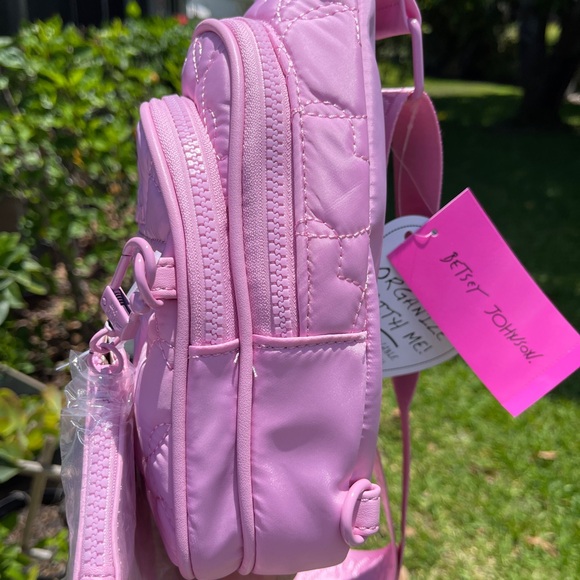 BETSEY JOHNSON XOALI Heart Quilted Sling Bag In Pink - Picture 3 of 16